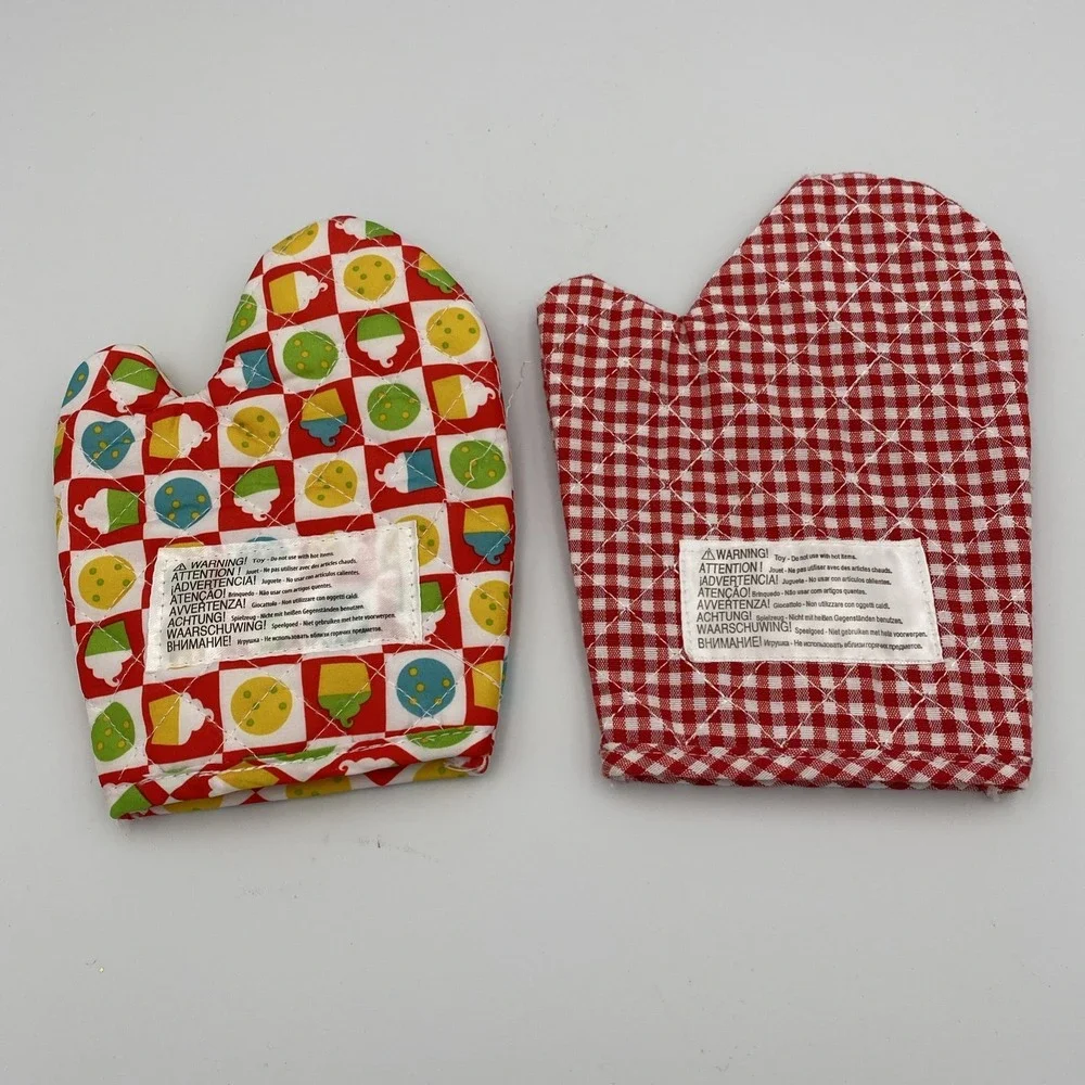 Melissa and Doug pretend play Lot Of‎ 2 oven mitt